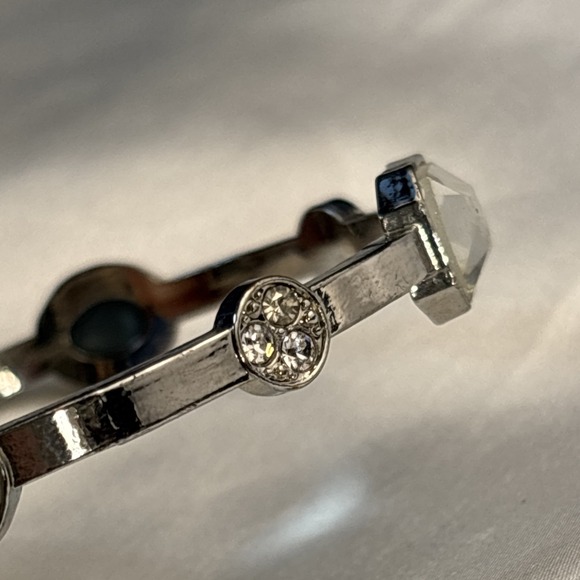 Very Sparkly Bangle Silver Tone Clear Stone Bracelet Bling Glam Stackable Estate - Picture 8 of 16